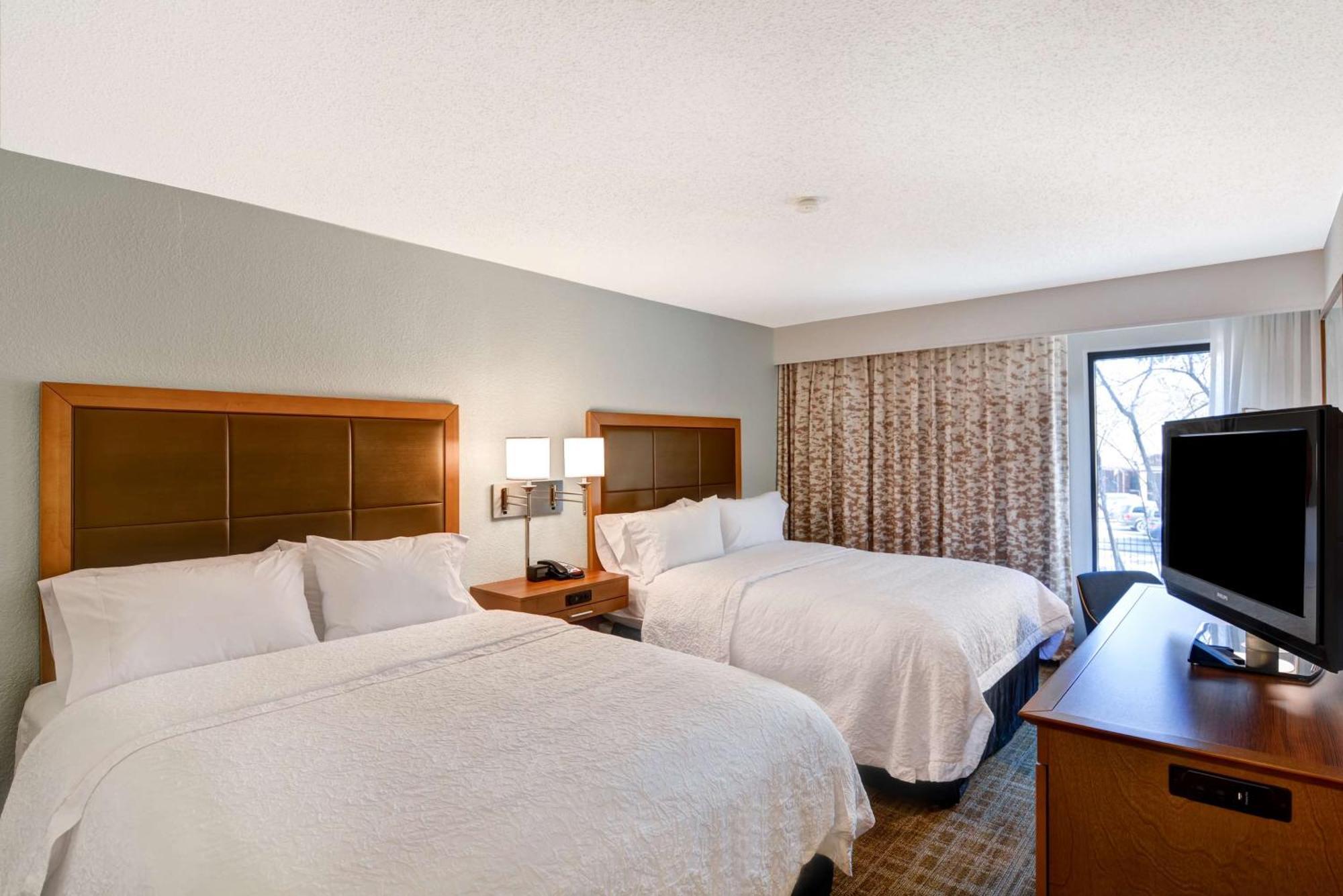 Hampton Inn Memphis Poplar Экстерьер фото
