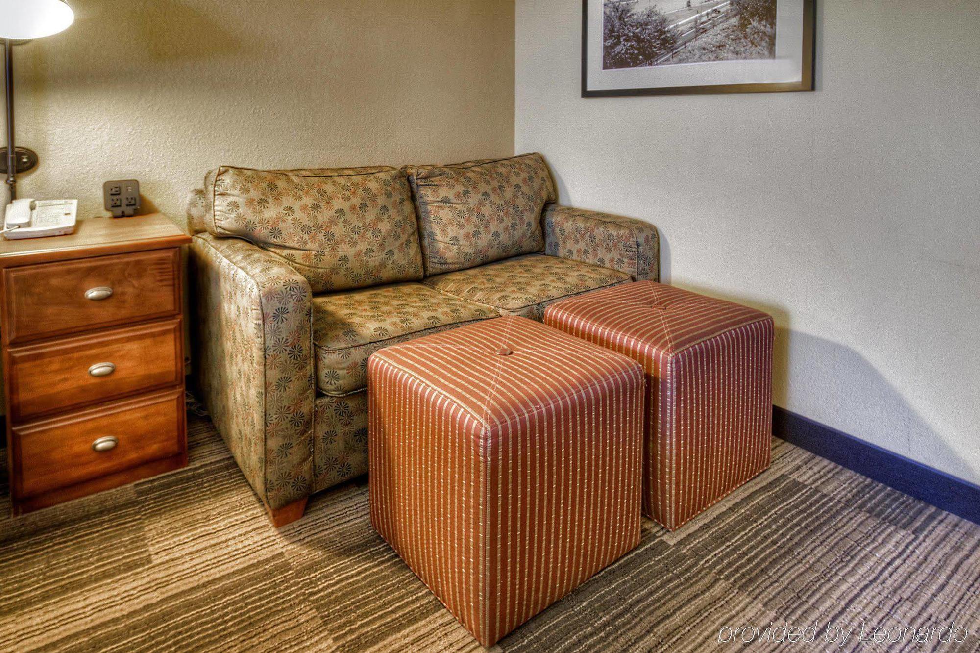 Hampton Inn Memphis Poplar Экстерьер фото