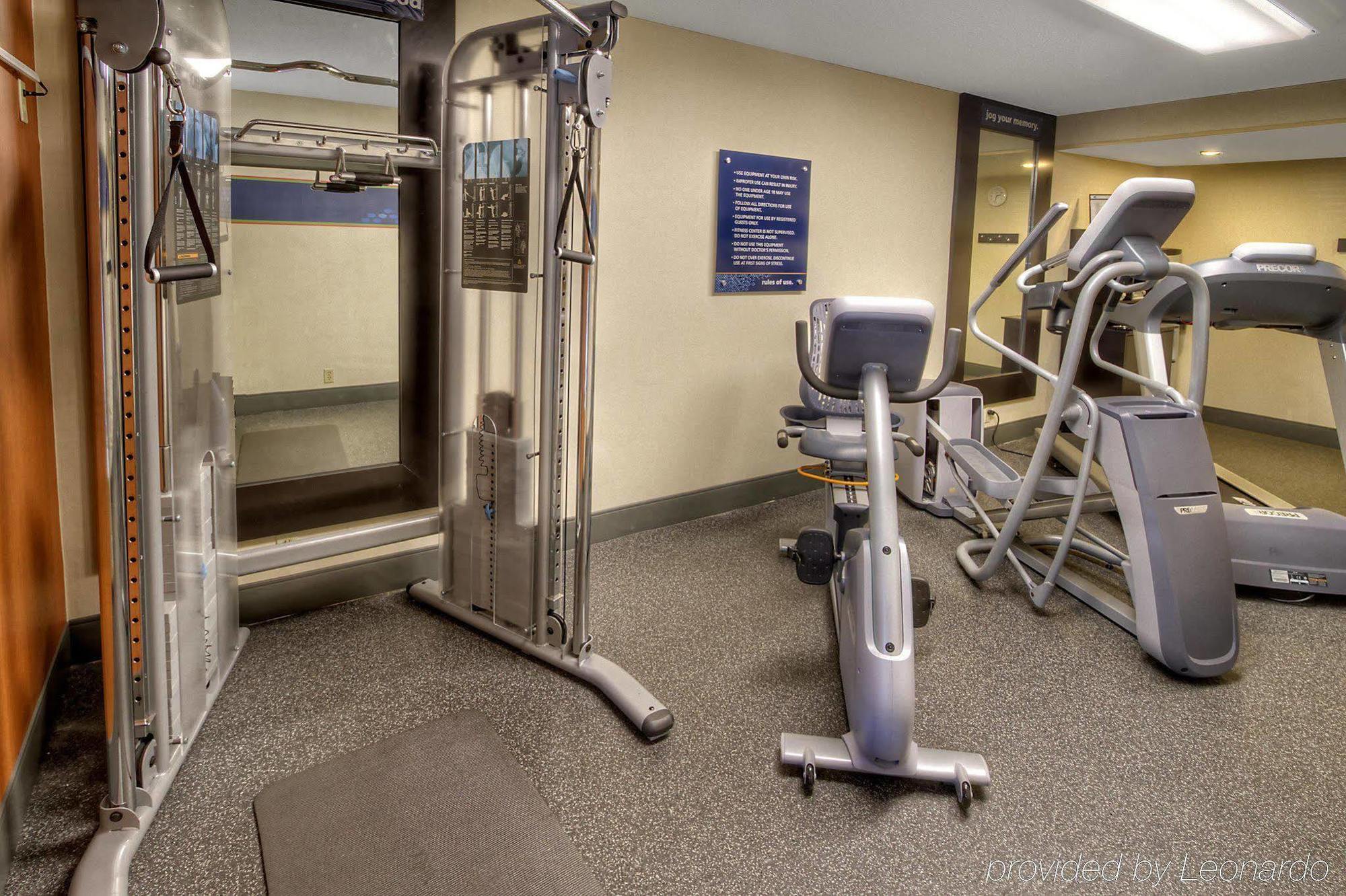 Hampton Inn Memphis Poplar Экстерьер фото